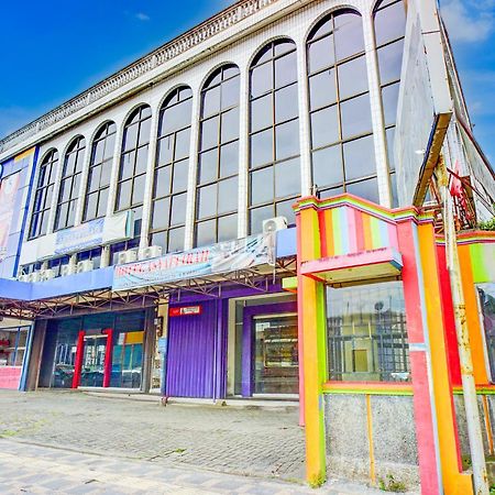 RedDoorz Plus near Istana Maimun Medan Exterior foto