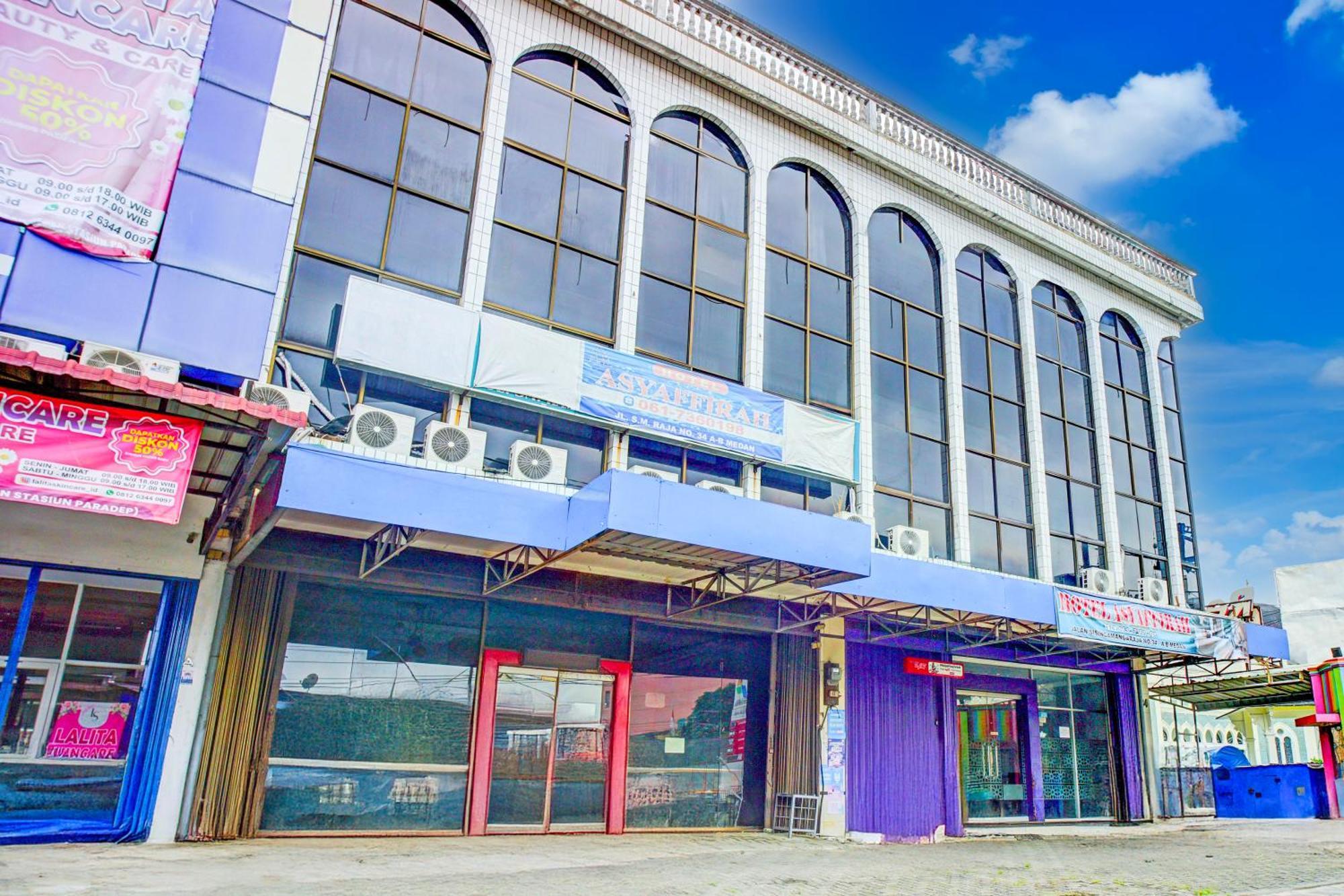 RedDoorz Plus near Istana Maimun Medan Exterior foto