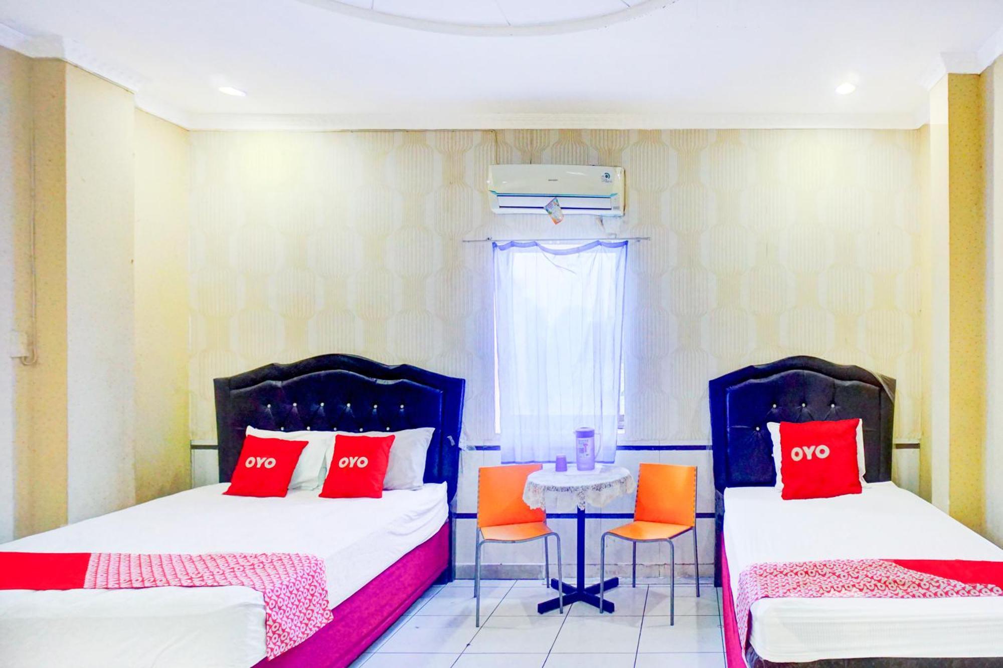 RedDoorz Plus near Istana Maimun Medan Exterior foto